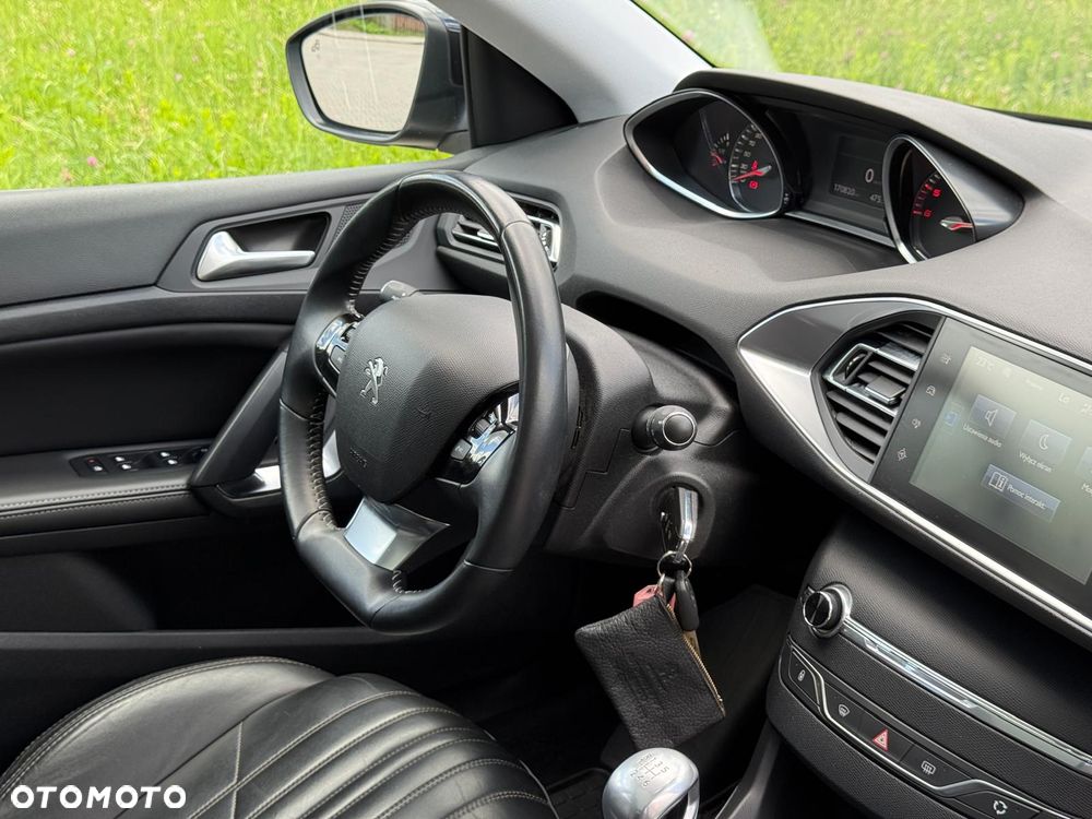 Peugeot 308 BlueHDi FAP 150 Stop & Start Allure - 28