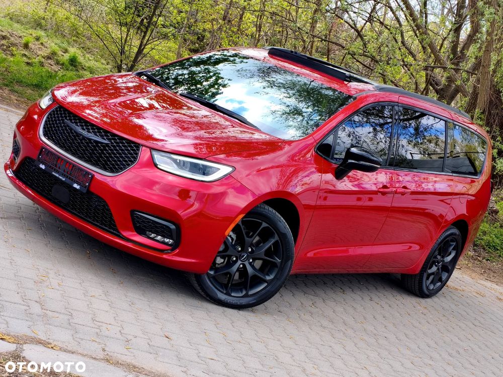 Chrysler Pacifica - 2