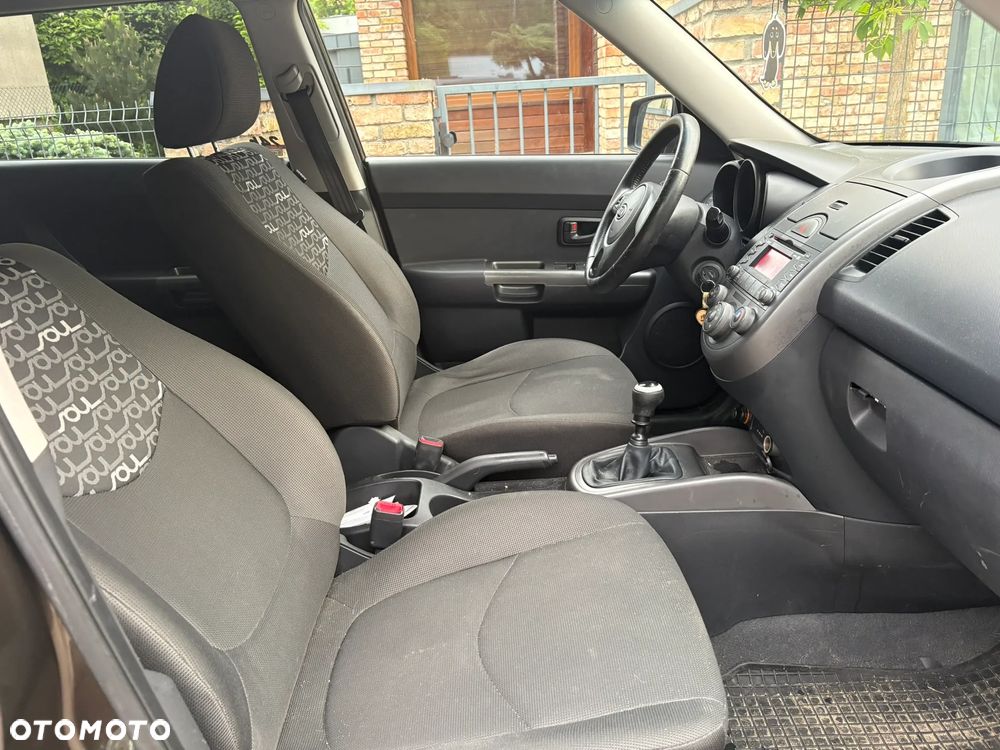 Kia Soul 1.6 L - 11