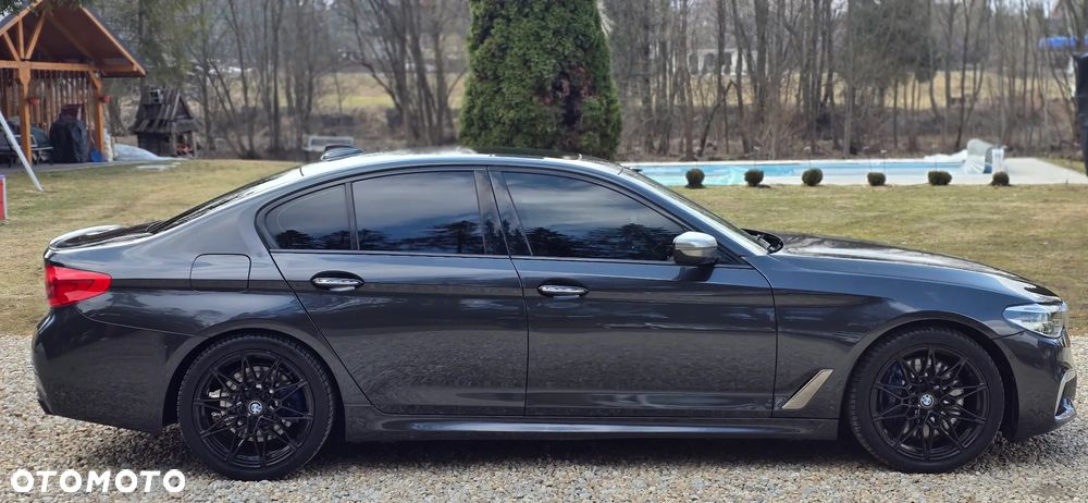 BMW Seria 5 M550i xDrive - 17