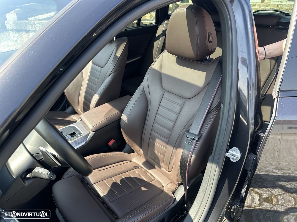 BMW 330 e Pack Desportivo M Pro Auto - 22