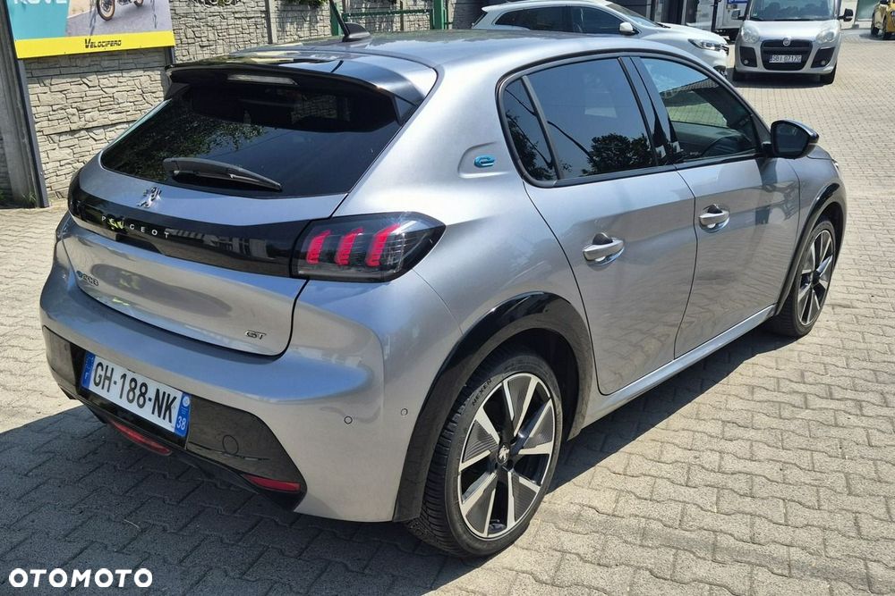 Peugeot 208 - 3
