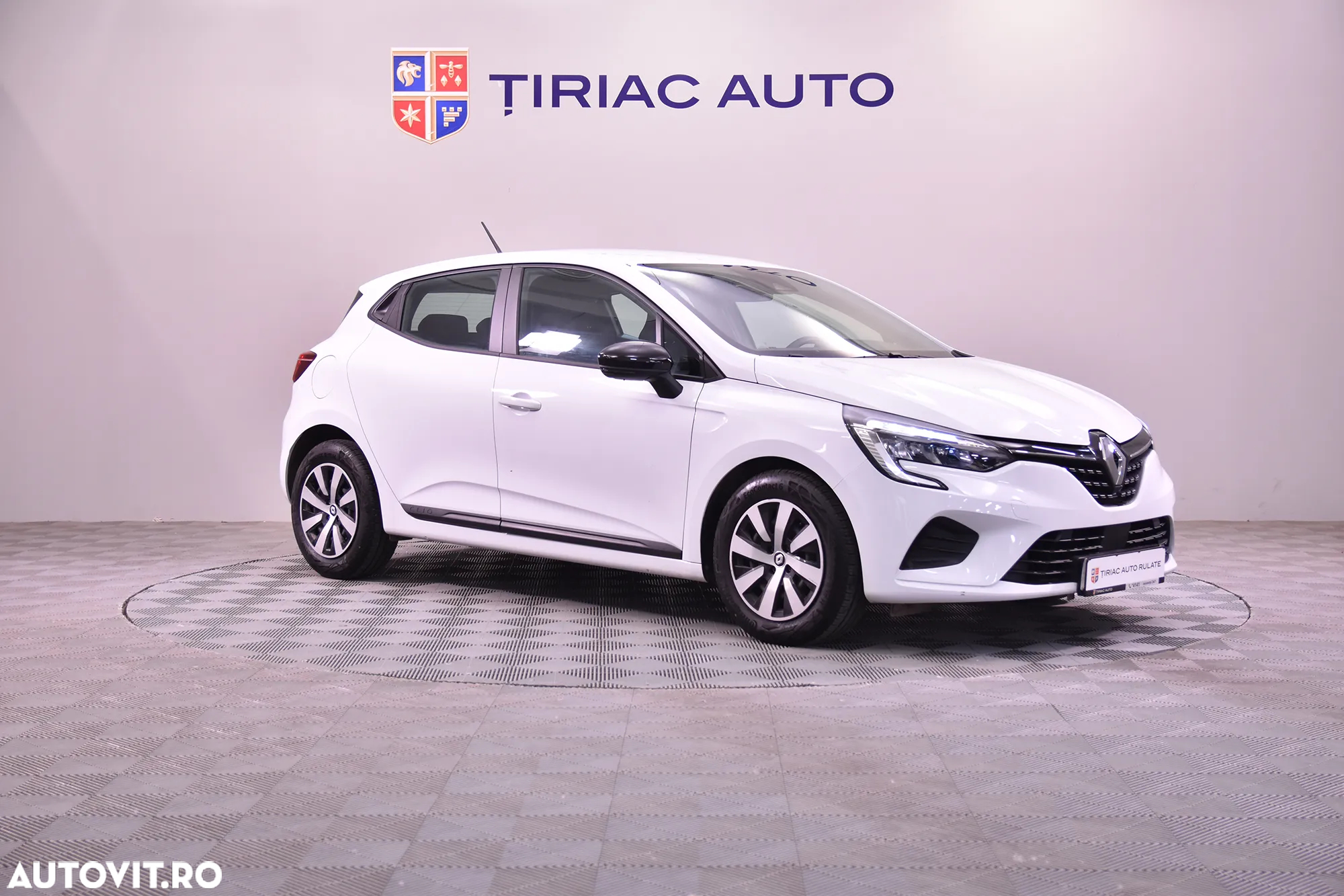 Renault Clio - 7