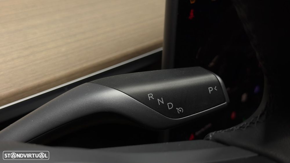 Tesla Model Y RWD - 36