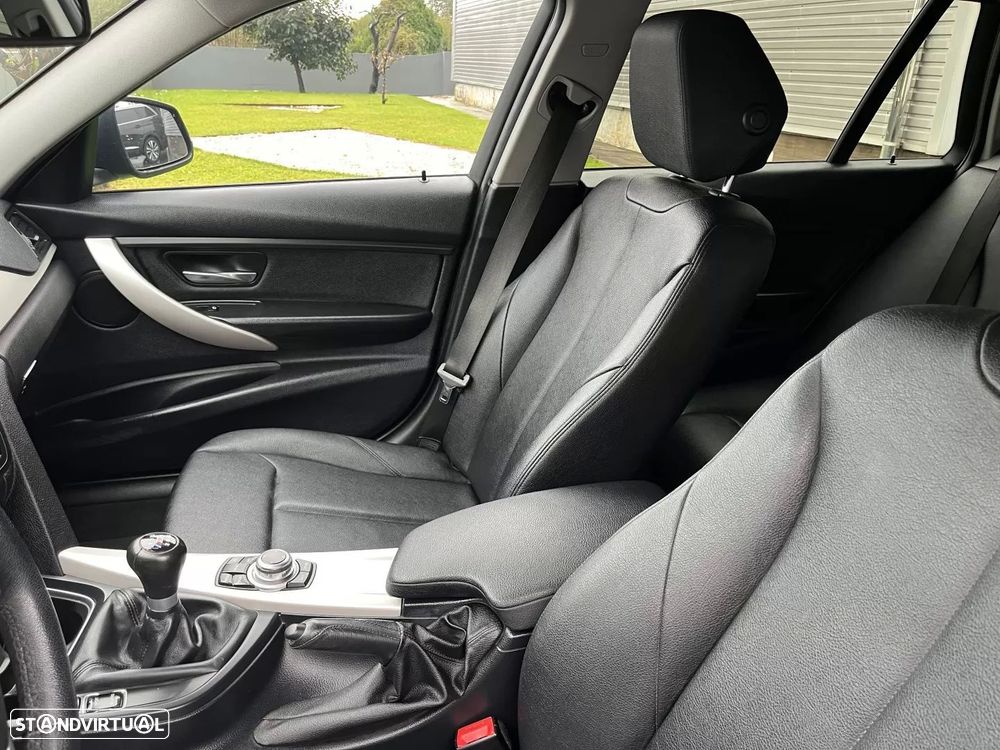 BMW 320 d Touring Line Sport - 26