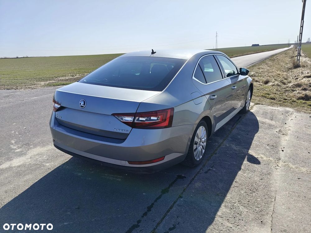 Skoda Superb 1.4 TSI ACT Style - 6