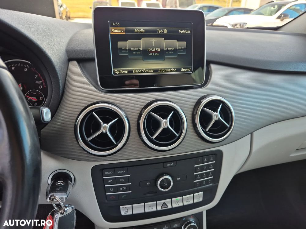 Mercedes-Benz B 180 - 15