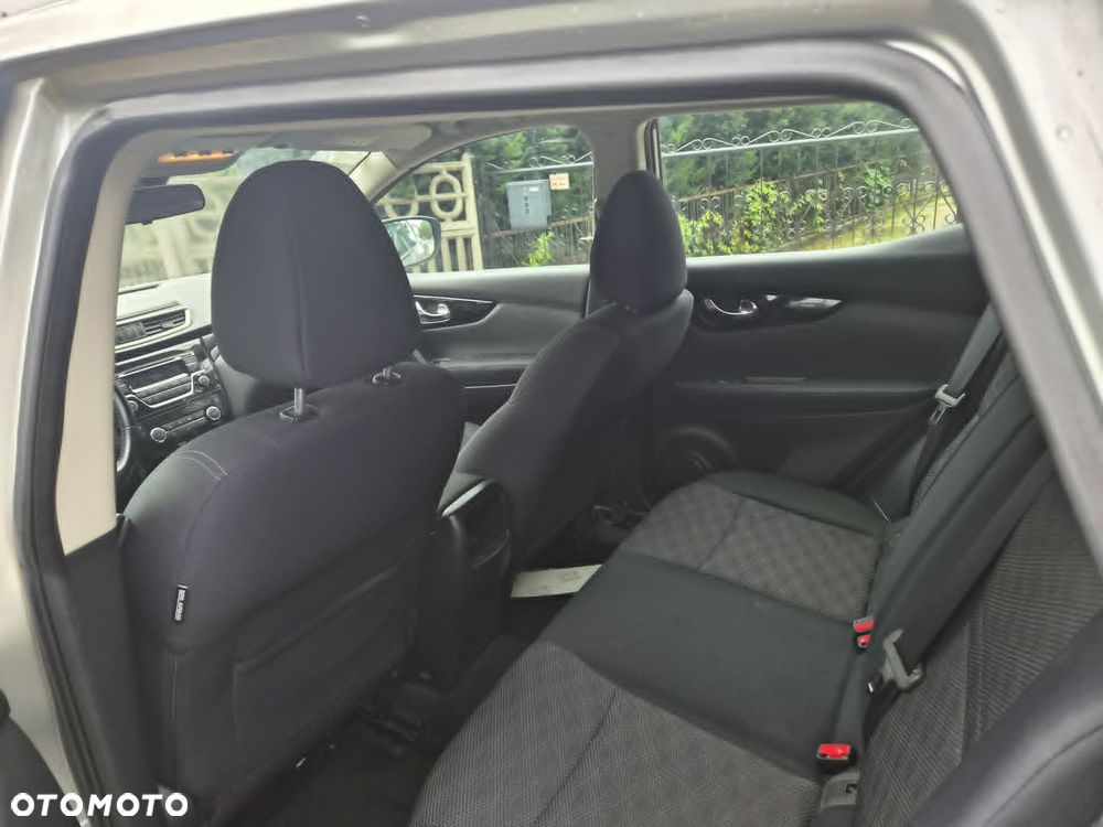 Nissan Qashqai 1.5 dCi N-Connecta EU6 - 10