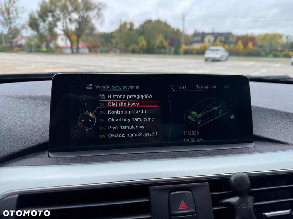 BMW Seria 3 330e iPerformance M Sport Shadow - 23