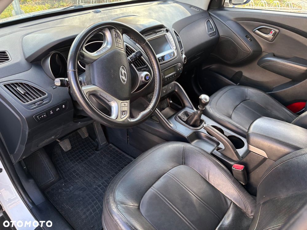 Hyundai ix35 2.0 CRDi Premium 4WD - 24