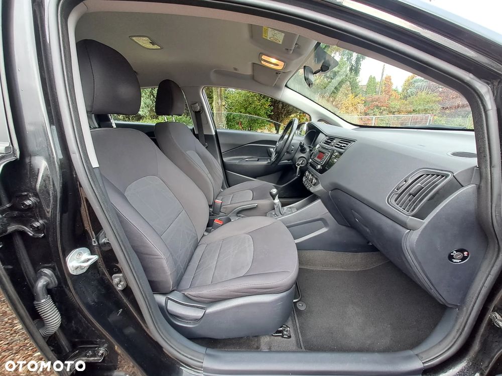 Kia Rio - 18