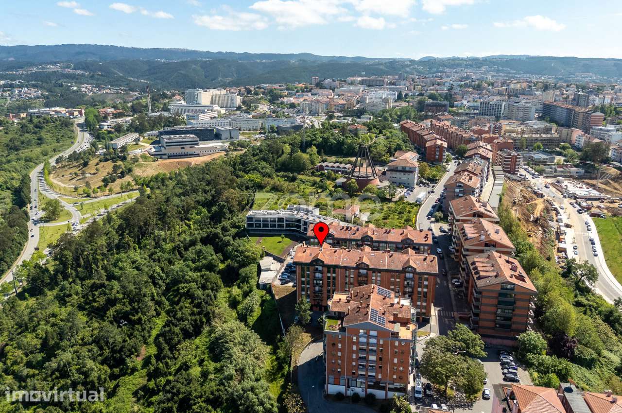 Apartamento distribuído por 2 pisos | 3 Quartos | Garagem| Celas - Grande imagem: 3/40