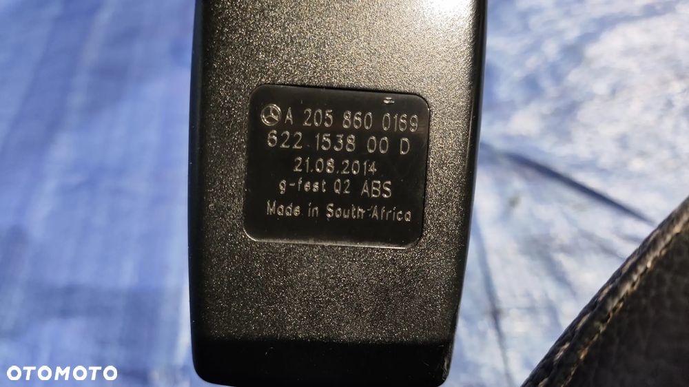 FOTEL PRAWY PRZÓD EKO SKÓRA EKOSKÓRA CZARNA PERFOROWANA GRZANY OSŁONA PRZEŁĄCZNIK PANEL ZAGŁÓWEK AIRBAG PODUSZKA MERCEDES W205 - 11