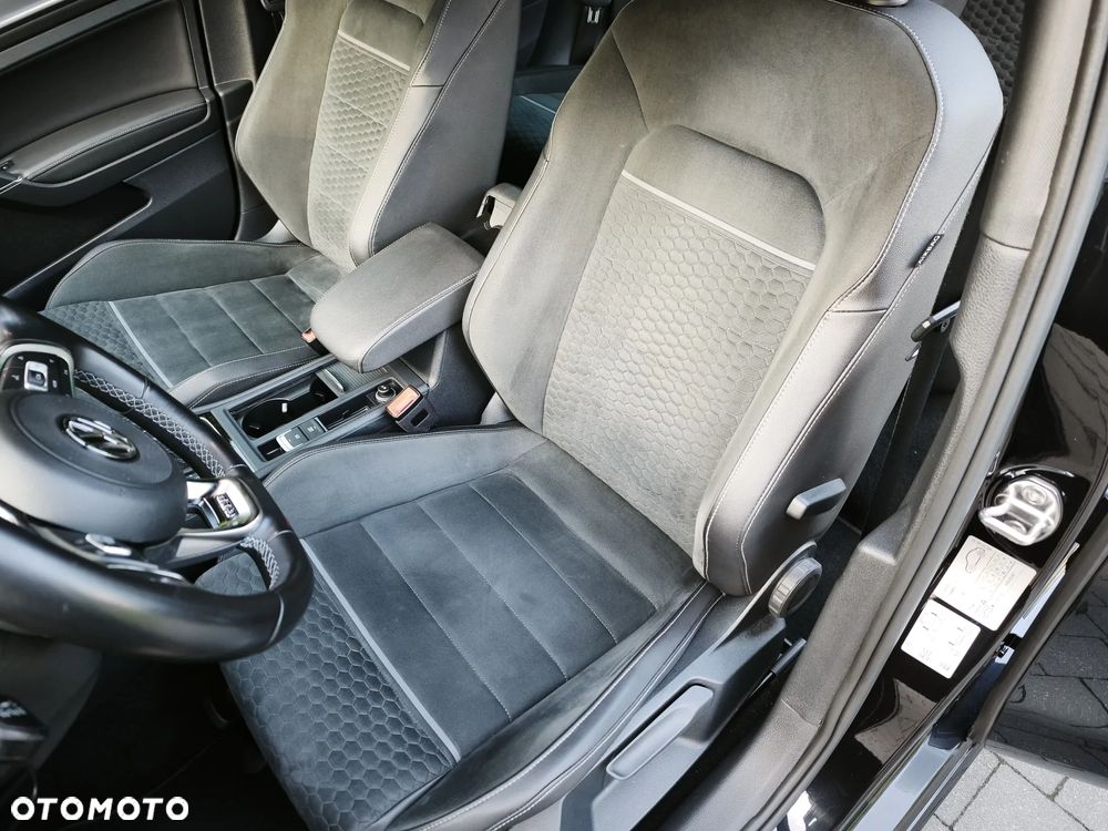 Volkswagen Golf - 19