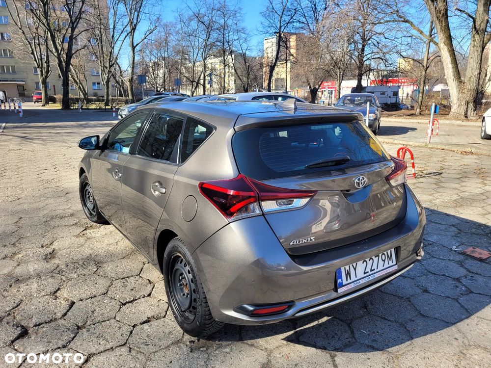 Toyota Auris 1.6 Premium - 3