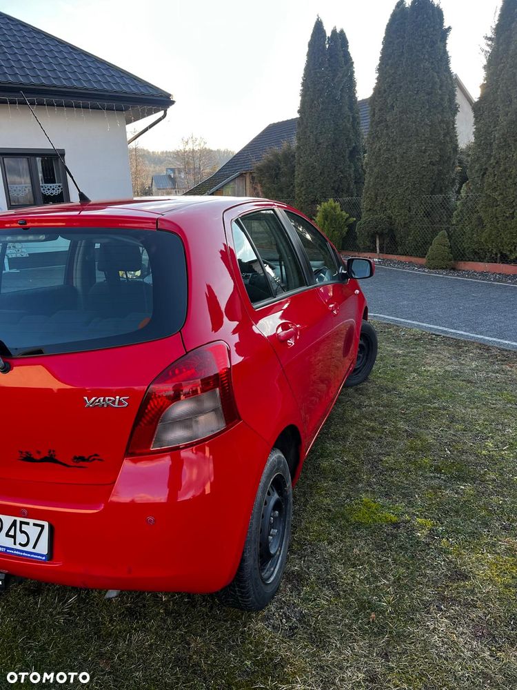 Toyota Yaris 1.0 VVT-i - 4