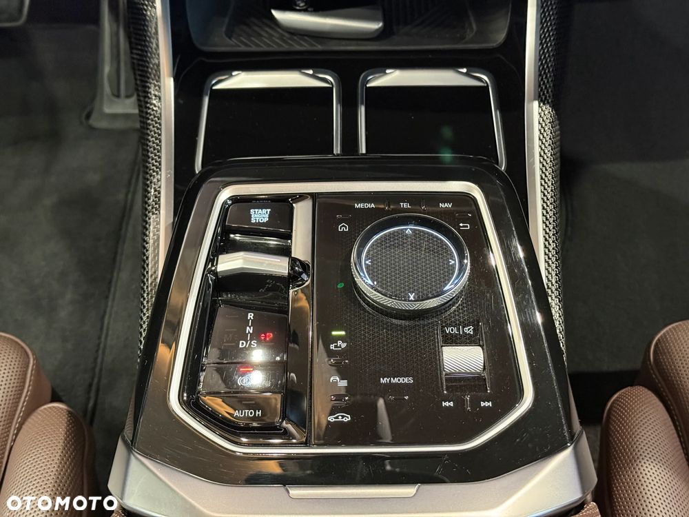 BMW Seria 7 740d xDrive mHEV sport - 14