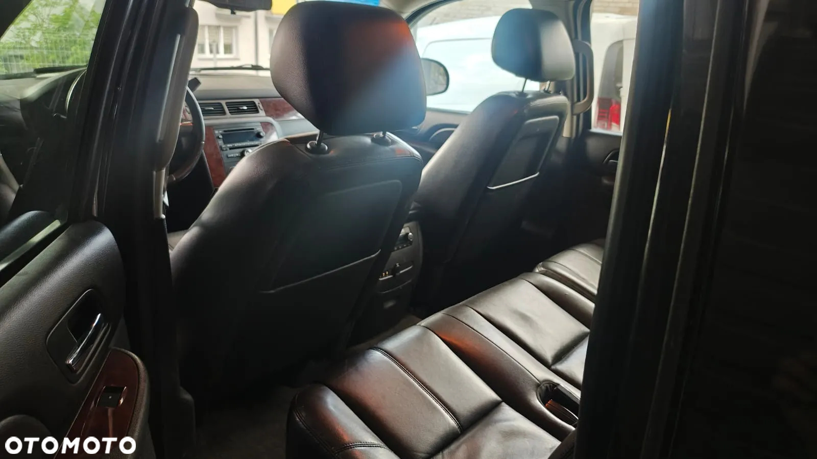 Chevrolet Suburban 5.3 LS 1500 4WD - 6