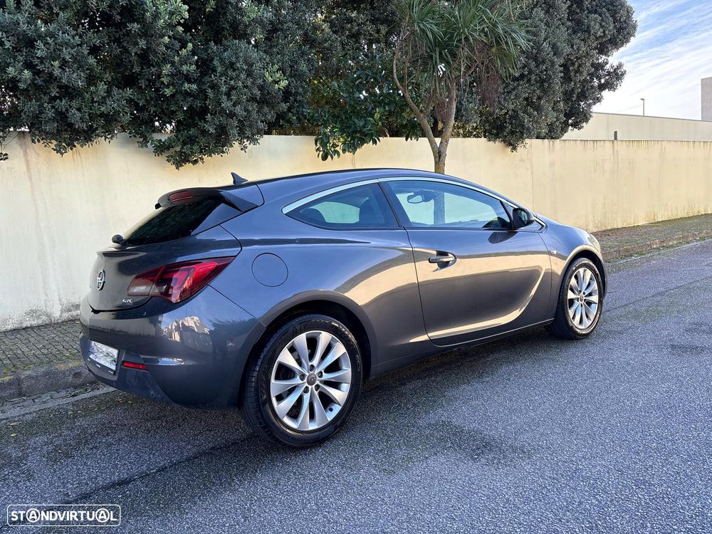 Opel Astra GTC - 4