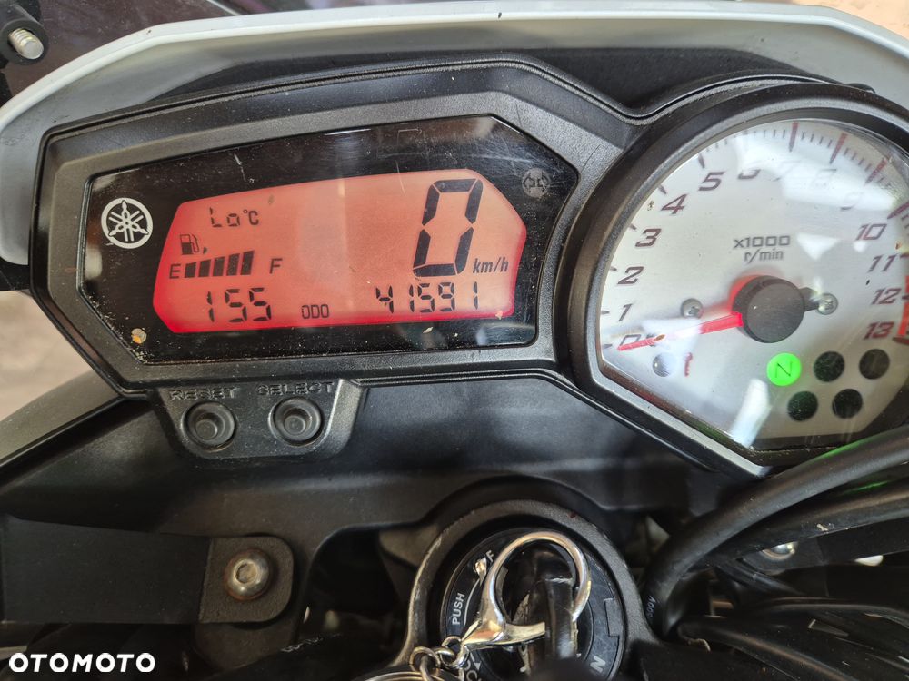 Yamaha FZ8 - 3