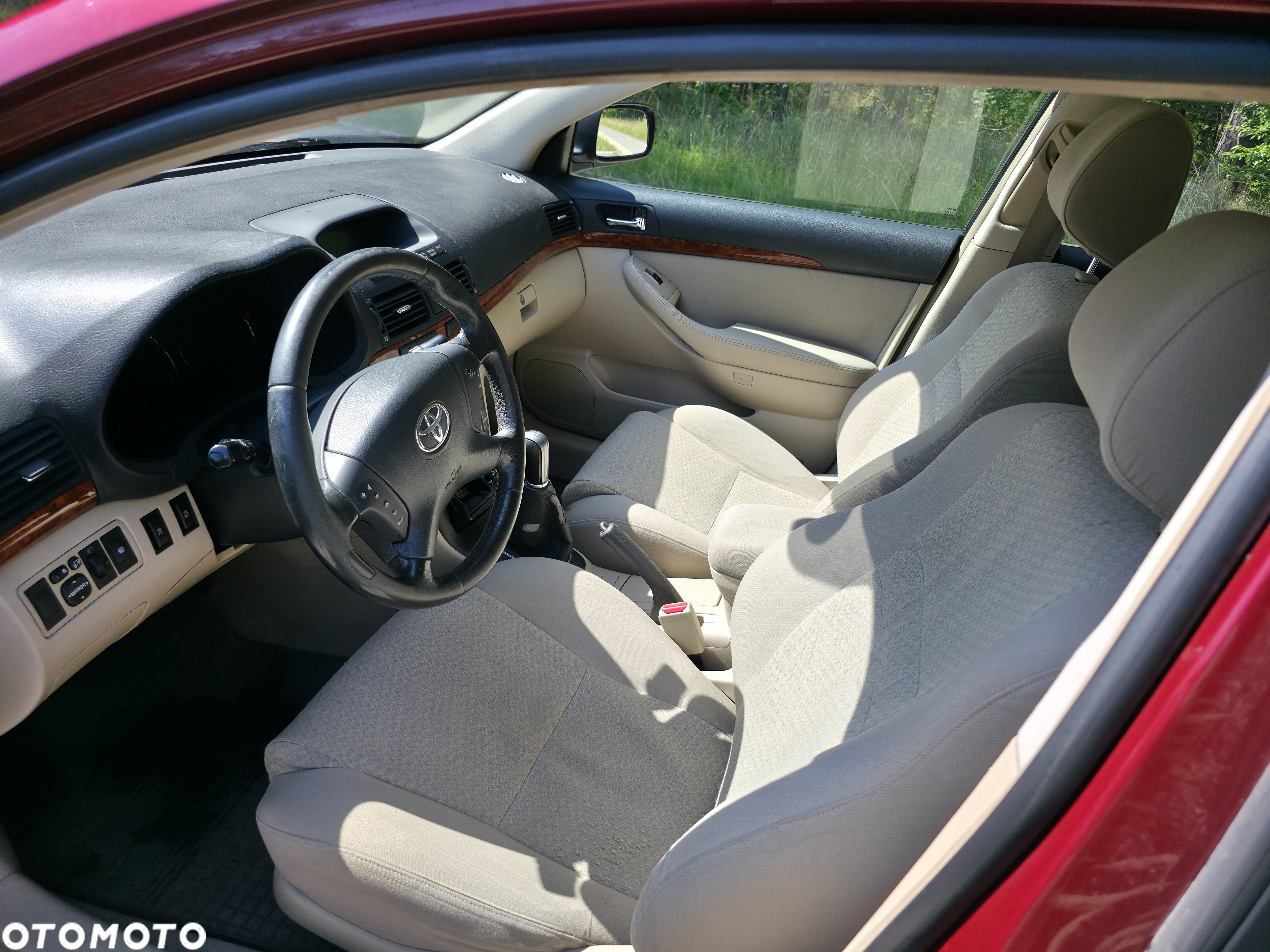 Toyota Avensis - 16