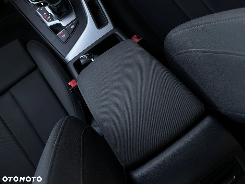 Audi A4 Avant 35 TFSI S tronic design - 19