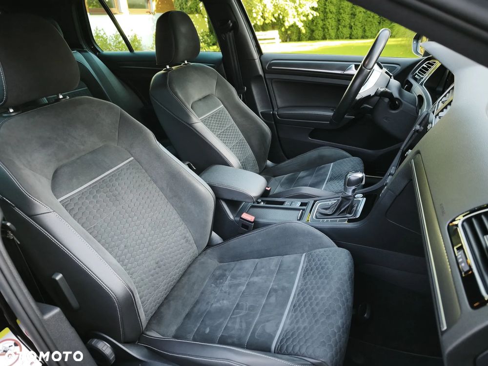 Volkswagen Golf - 16