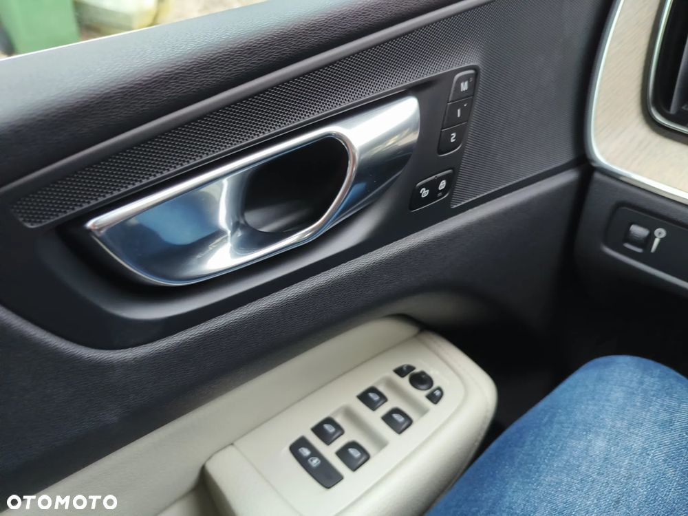 Volvo XC 60 D4 Geartronic Inscription - 34