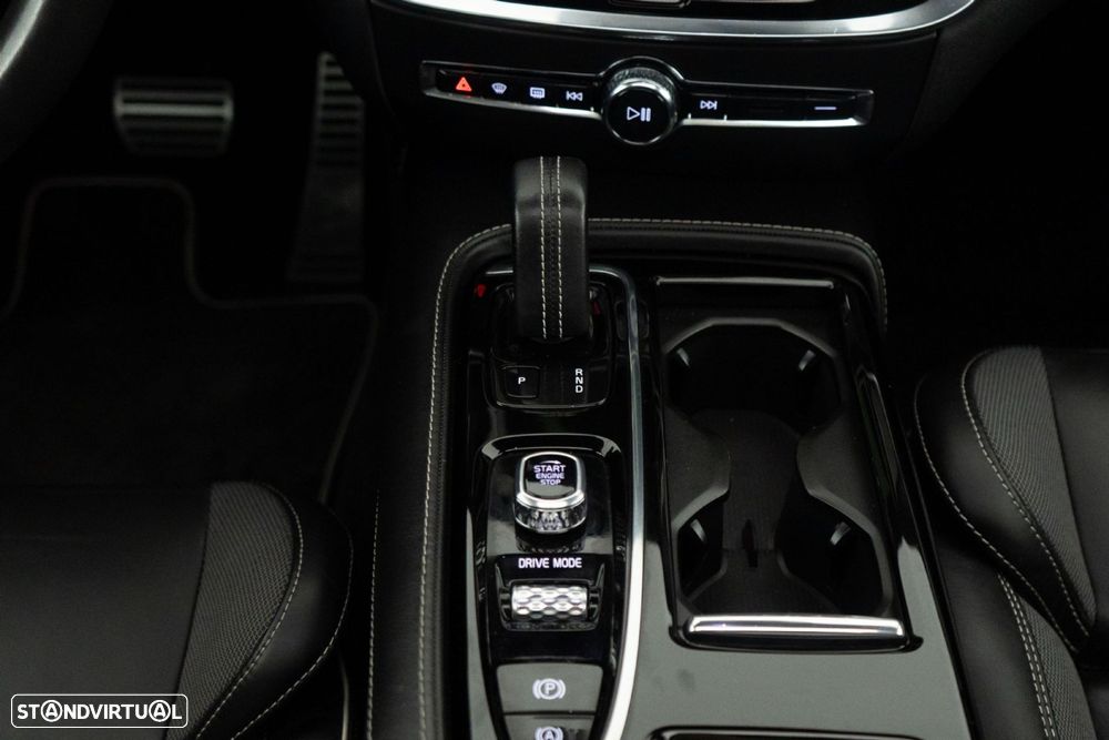 Volvo V60 2.0 T6 AWD TE R-Design - 28