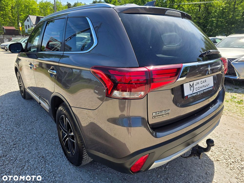 Mitsubishi Outlander - 23