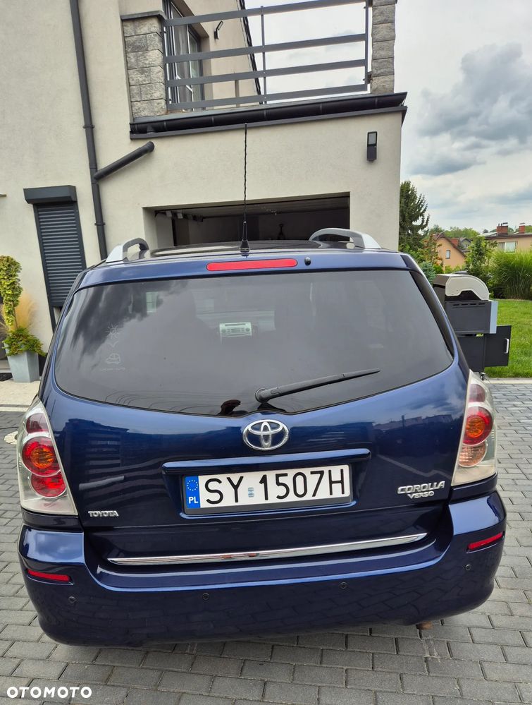 Toyota Corolla Verso - 5
