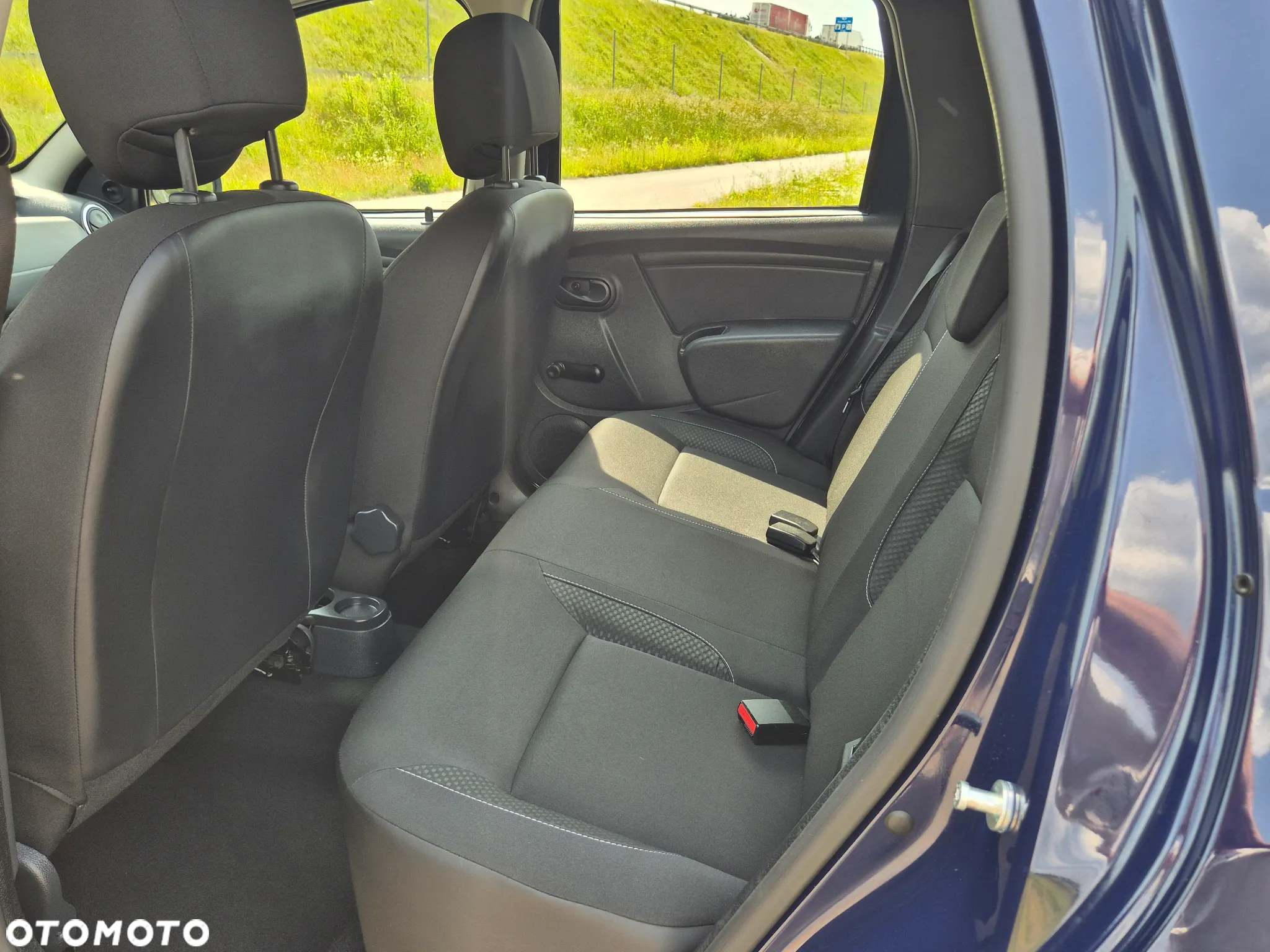 Dacia Duster 1.6 SCe Essential - 18