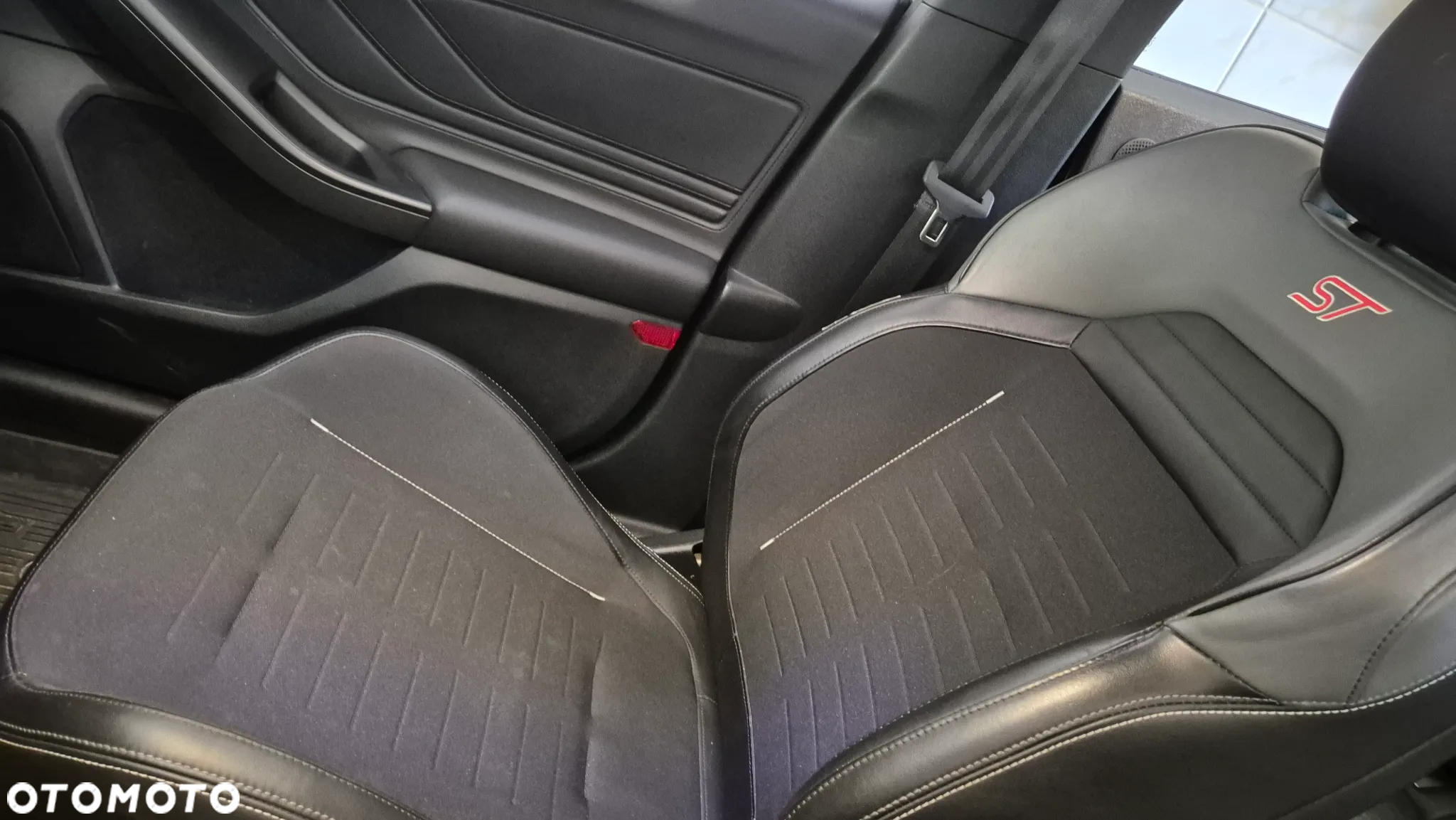 Ford Focus 2.0 EcoBlue ST - 23