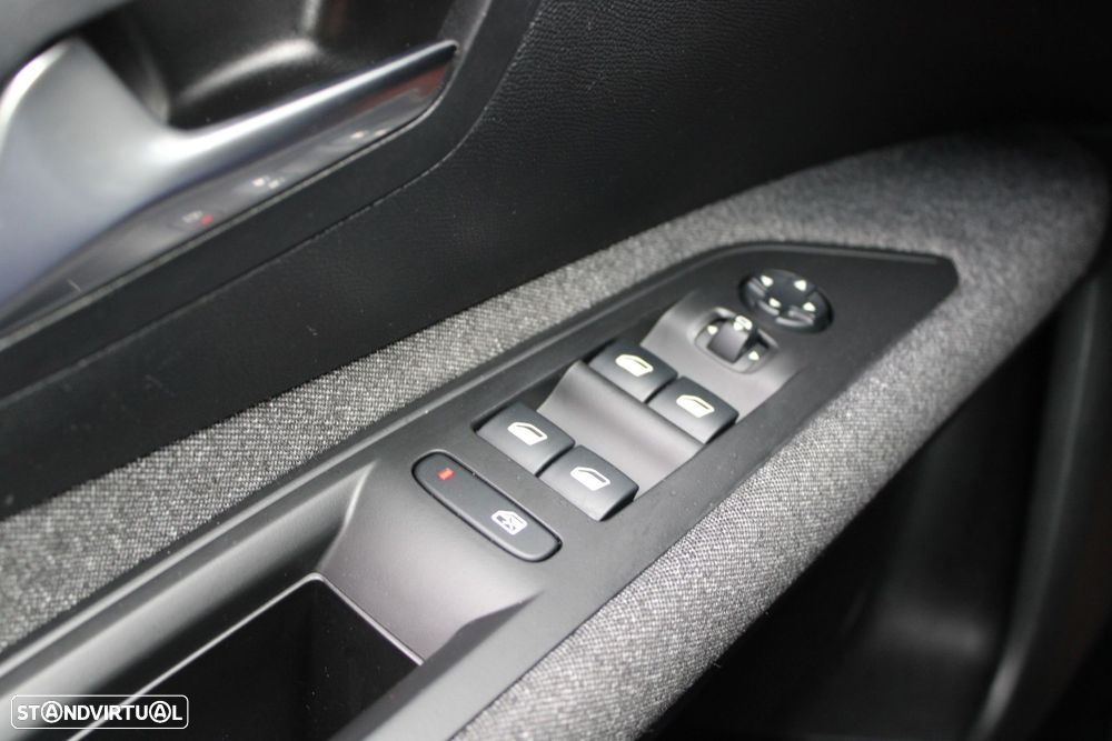 Peugeot 3008 PureTech 130 Stop & Start GPF EAT8 Active - 14