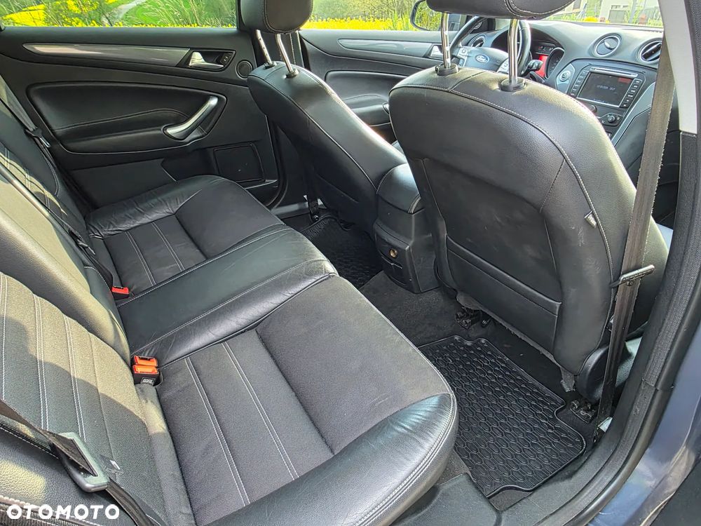 Ford Mondeo 2.0 TDCi Champions Edition - 28