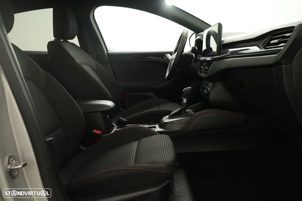 Ford Focus 1.0 EcoBoost MHEV ST-Line X Aut. - 19