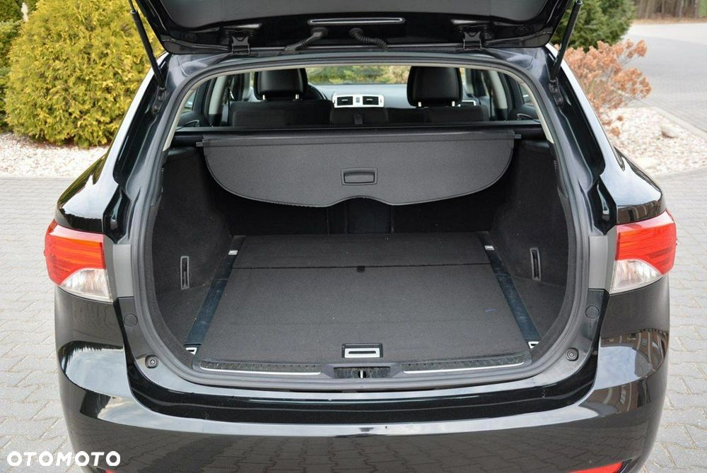 Toyota Avensis 2.0 D-4D Comfort - 37