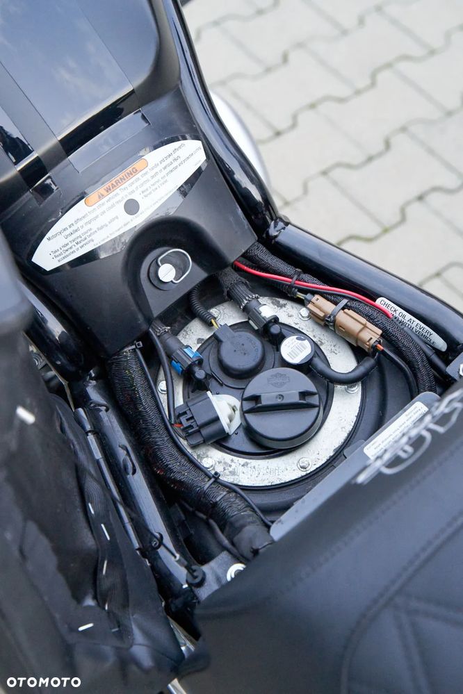 Harley-Davidson V-Rod Muscle - 21