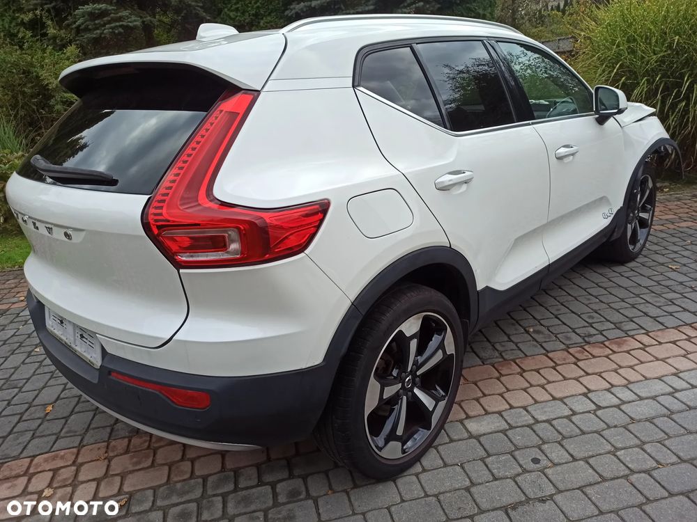 Volvo XC 40 B4 B AWD Geartronic RDesign - 7