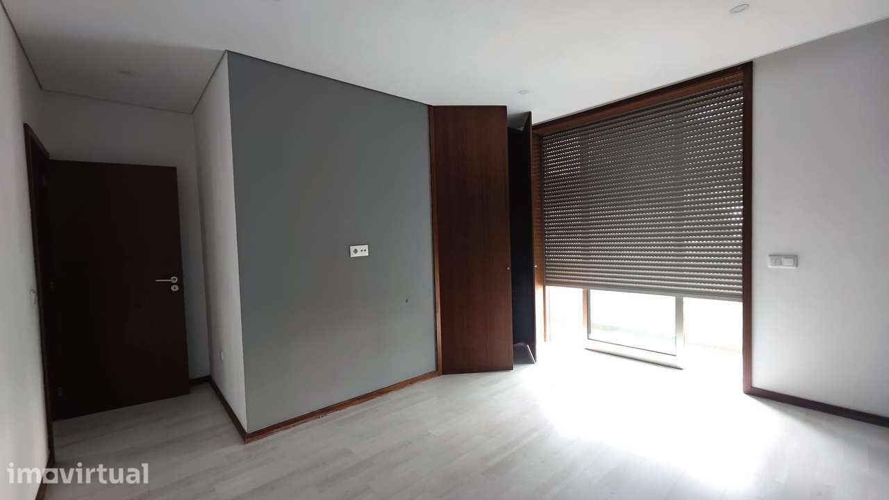 Arrenda Apartamento T-2 Centro das Termas S. Vicente Penafiel - Grande imagem: 5/13