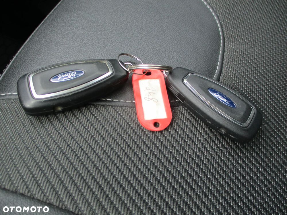 Ford Kuga 2.0 TDCi 4x4 SYNC - 26