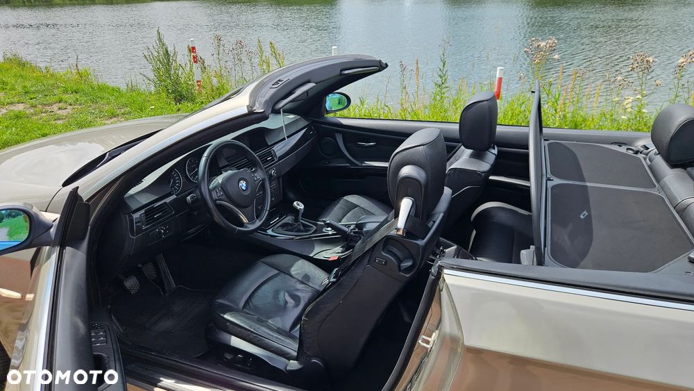 BMW Seria 3 320i - 14