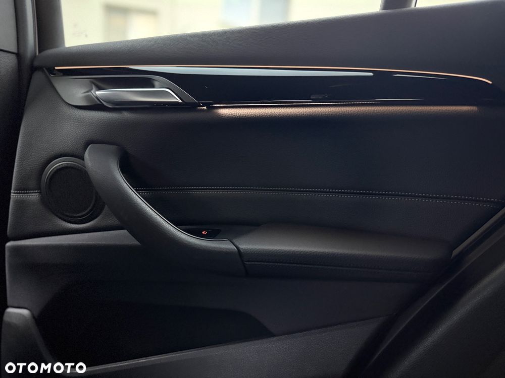 BMW X1 sDrive18i M Sport - 40
