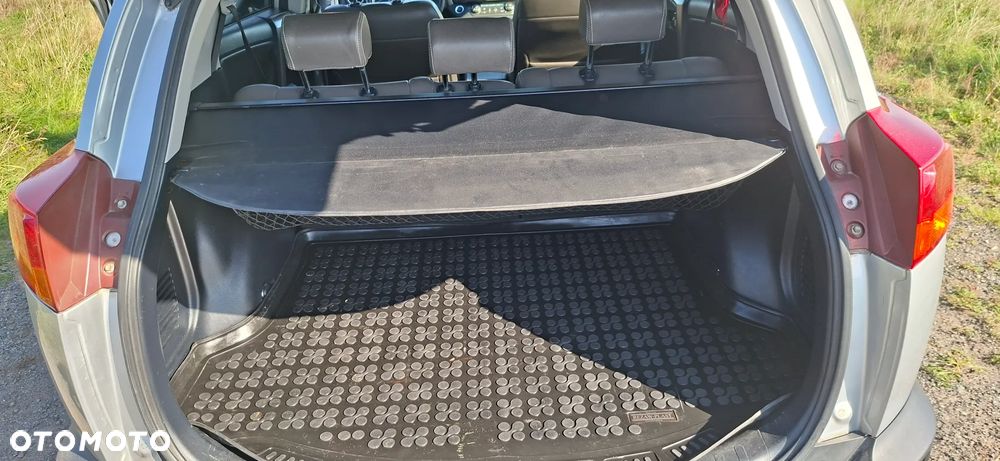 Toyota RAV4 2.0 D-4D Prestige - 19