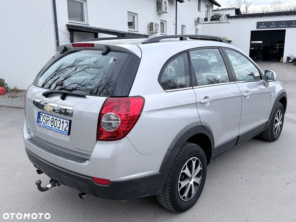 Chevrolet Captiva 2.4 LS 5os - 6