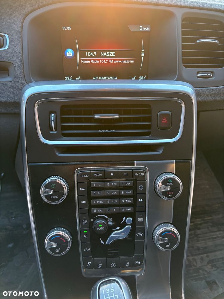 Volvo V60 D3 Drive-E R-Design Momentum - 9