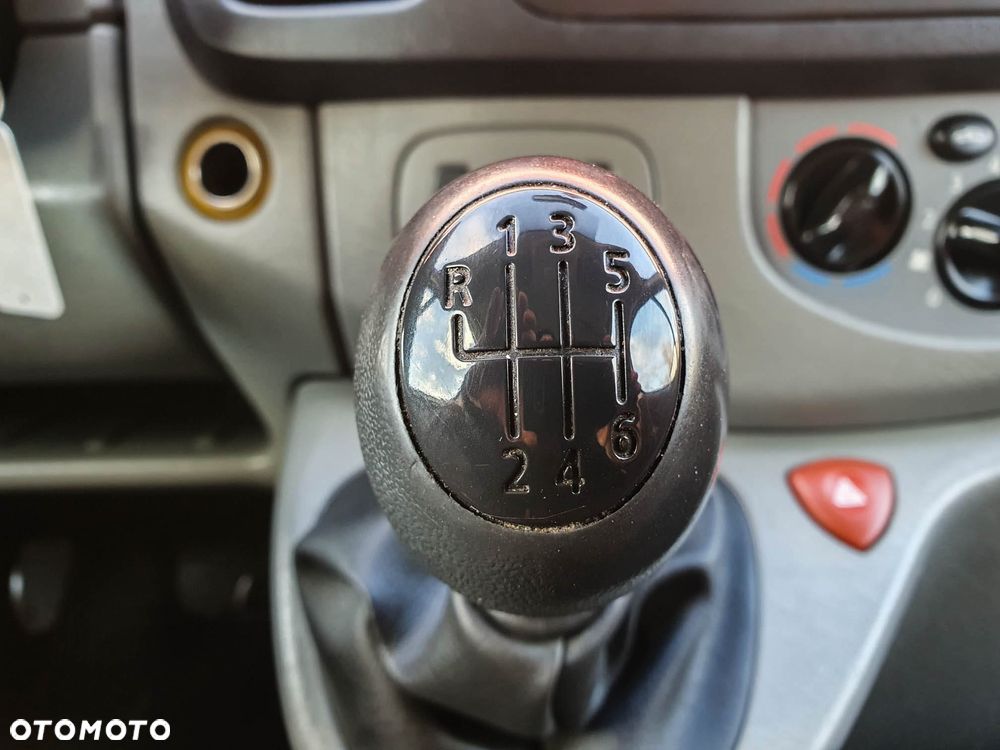 Opel Vivaro - 30