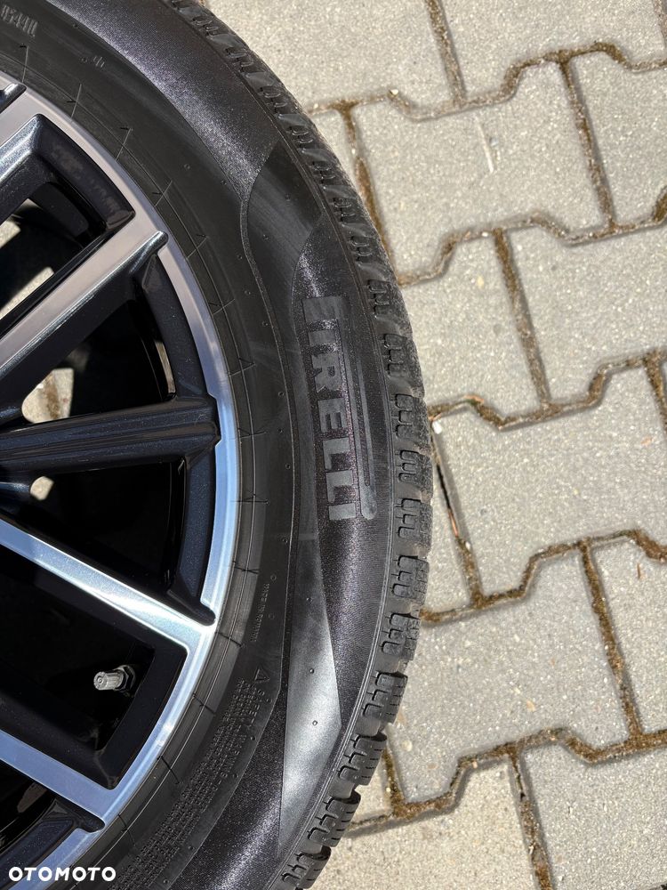 Sprzedam Komplet Felg z oponami BMW X1 U 11 - 8
