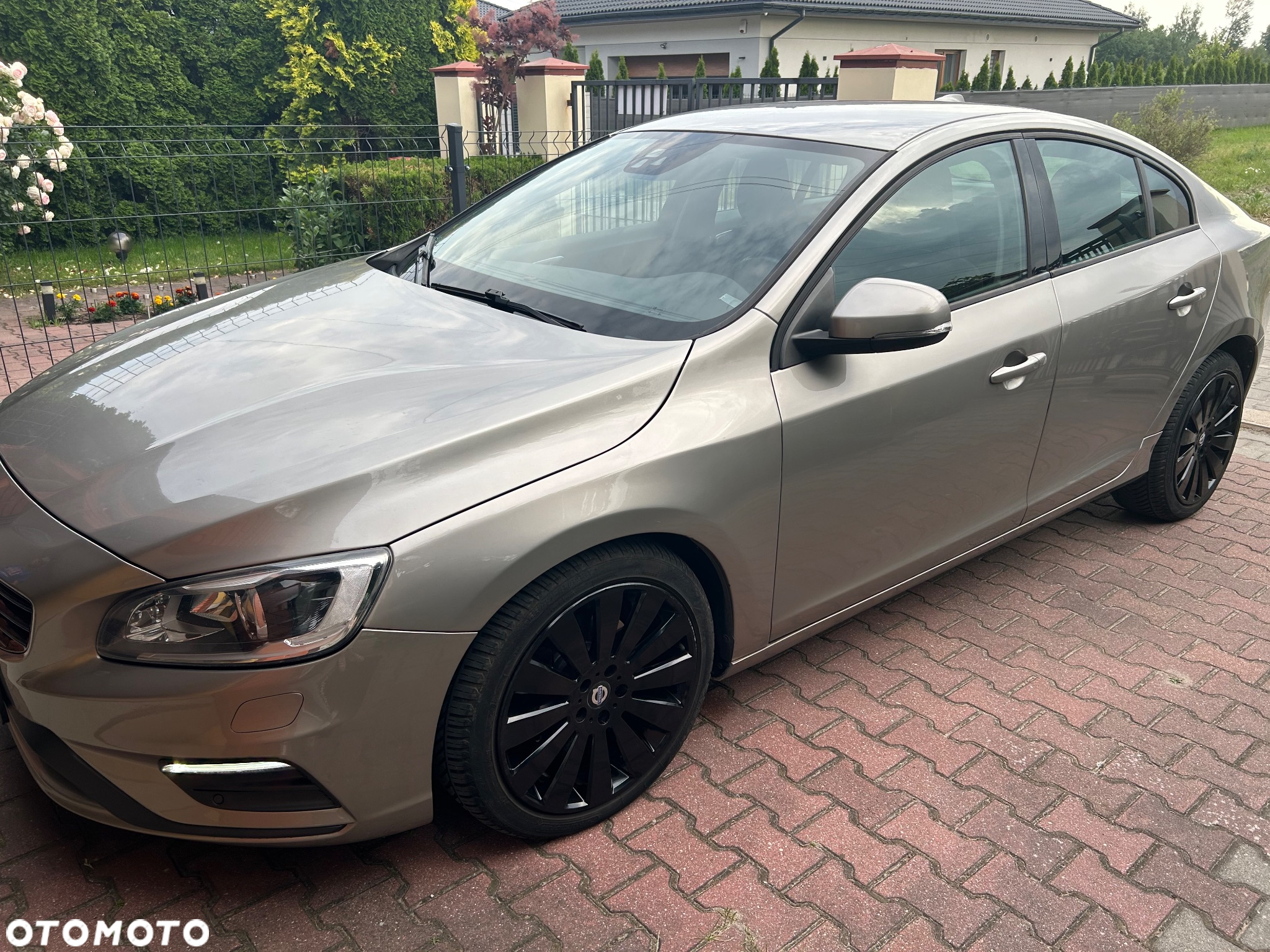 Volvo S60 D4 Drive-E Momentum - 3