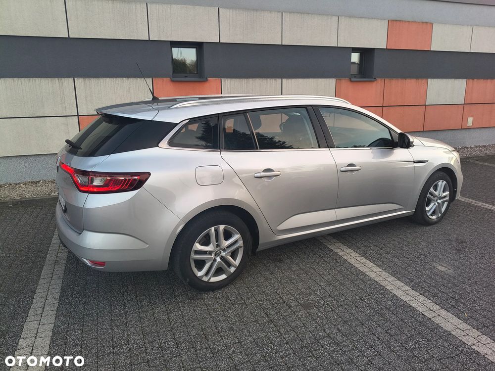 Renault Megane 2018 photo 3